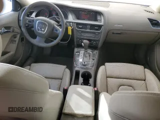 2011 Audi A5 Premium Plus z VIN WAULFAFR8BA030641, wystawiony jako Copart lot #70596914 z przebiegiem 115 081 mil mil oraz Szkoda całkowita • Salvage title. Historia ofert i sprzedaży dostępna na DreamBid. Obrazek 8.