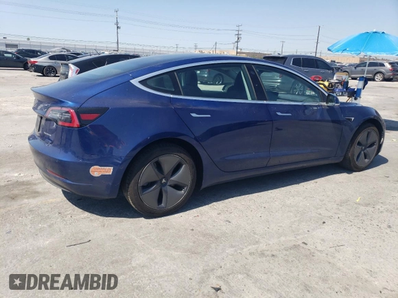 2020 Tesla Model 3 Long Range z VIN 5YJ3E1EB7LF647614, wystawiony jako Copart lot #51316115 z przebiegiem 54 917 mil mil oraz Szkoda całkowita • Salvage title. Historia ofert i sprzedaży dostępna na DreamBid. Obrazek 3.