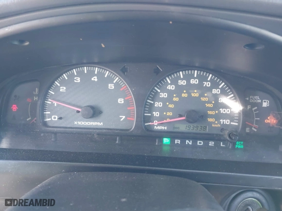 2000 Toyota 4Runner with VIN JT3GM84R1Y0057382, listed as a IAAI auction lot 41522906 with 193,938 mi miles. Bid and sale history available at carsss.com. Image 7.