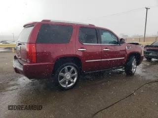 2011 Cadillac Escalade Premium z VIN 1GYS4CEFXBR191558, wystawiony jako Copart lot #42773755 z przebiegiem 107 057 mil mil oraz Szkody całkowita. Historia ofert i sprzedaży dostępna na DreamBid. Obrazek 3.