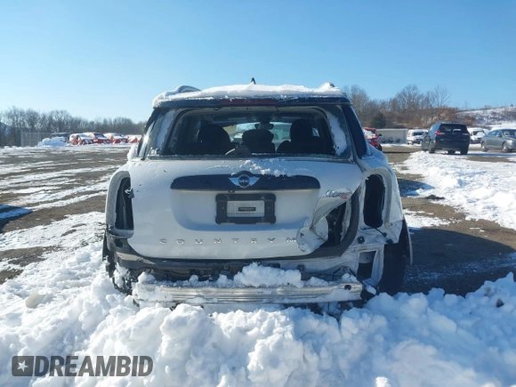 2018 MINI Countryman Cooper S z VIN WMZYT5C39J3E19190, wystawiony jako IAAI lot #41364349 z przebiegiem 44 941 mil mil oraz . Historia ofert i sprzedaży dostępna na DreamBid. Obrazek 16.