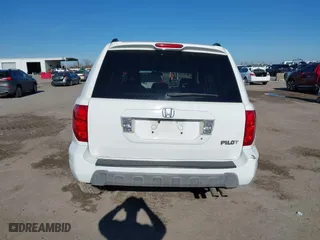 2004 Honda Pilot EX with VIN 2HKYF185X4H592684, listed as a IAAI auction lot 41649752 with 1 mi miles. Bid and sale history available at carsss.com. Image 17.