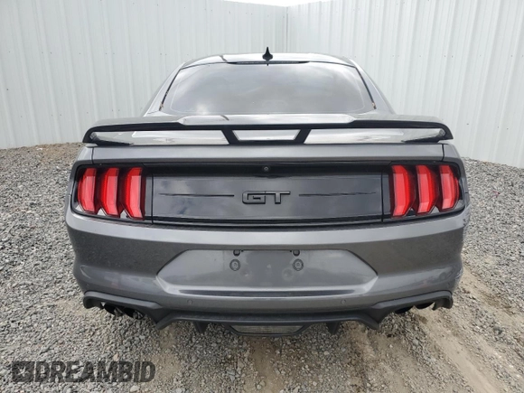 2021 Ford Mustang GT z VIN 1FA6P8CF8M5133205, wystawiony jako Copart lot #46677945 z przebiegiem Nie podano mil oraz Tytuł czysty. Historia ofert i sprzedaży dostępna na DreamBid. Obrazek 6.