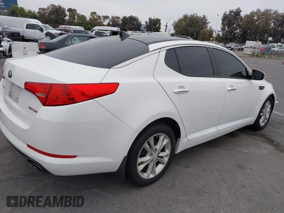 2013 Kia Optima EX z VIN 5XXGN4A75DG099762, wystawiony jako IAAI lot #42443408 z przebiegiem 110 189 mil mil oraz . Historia ofert i sprzedaży dostępna na DreamBid. Obrazek 4.