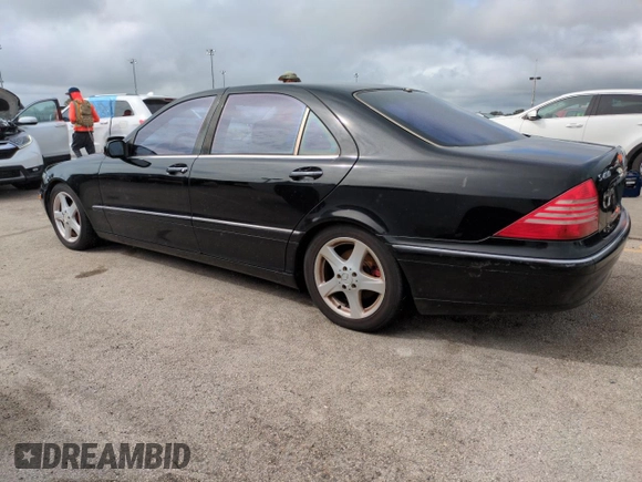 2005 Mercedes-Benz S-Class 4.3L with VIN WDBNG70J35A444217, listed as a Copart auction lot 74949084 with 0 mi miles and Salvage Title. Bid and sale history available at carsss.com. Image 2.