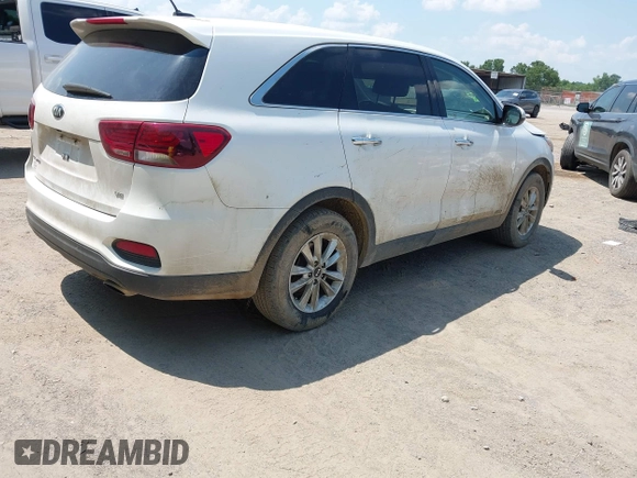 2019 Kia Sorento LX with VIN 5XYPGDA51KG560134, listed as a IAAI auction lot 42567418 with 112,494 mi miles and . Bid and sale history available at DreamBid. Image 4.