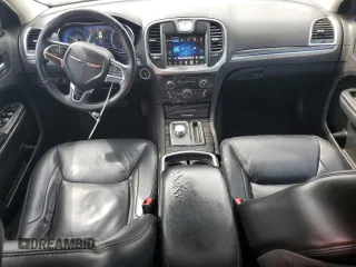 2016 Chrysler 300 Limited z VIN 2C3CCAAG1GH233711, wystawiony jako Copart lot #53933315 z przebiegiem 246 395 mil mil oraz Szkoda całkowita • Salvage title. Historia ofert i sprzedaży dostępna na DreamBid. Obrazek 8.