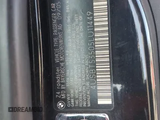 2005 BMW Z4 3.0i z VIN 4USBT53505LU11449, wystawiony jako Copart lot #59117535 z przebiegiem 83 103 mil mil oraz Szkoda całkowita • Salvage title. Historia ofert i sprzedaży dostępna na DreamBid. Obrazek 13.