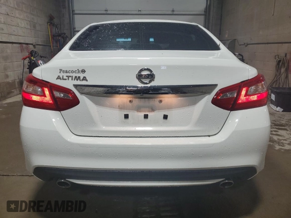 2017 Nissan Altima SR with VIN 1N4AL3AP3HN343477, listed as a Copart auction lot 62260265 with 136,759 mi miles and Salvage title. Bid and sale history available at DreamBid. Image 6.