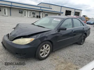 2006 Toyota Camry LE z VIN 4T1BF30K76U635823, wystawiony jako Copart lot #54246045 z przebiegiem 211 090 mil mil oraz Szkoda całkowita • Salvage title. Historia ofert i sprzedaży dostępna na DreamBid. Obrazek 1.