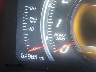 2015 Chevrolet Corvette Z51 3LT z VIN 1G1YM2D74F5114985, wystawiony jako IAAI lot #42077336 z przebiegiem 52 965 mil mil oraz . Historia ofert i sprzedaży dostępna na DreamBid. Obrazek 16.