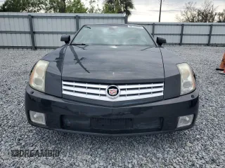 2005 Cadillac XLR z VIN 1G6YV34A855601131, wystawiony jako Copart lot #88100685 z przebiegiem 108 720 mil mil oraz Szkody całkowita. Historia ofert i sprzedaży dostępna na DreamBid. Obrazek 5.