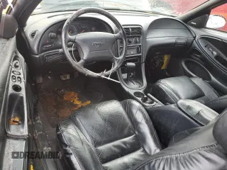 1998 Ford Mustang GT z VIN 1FAFP42X3WF207288, wystawiony jako Copart lot #45158425 z przebiegiem 165 311 mil mil oraz Szkoda całkowita • Salvage title. Historia ofert i sprzedaży dostępna na DreamBid. Obrazek 8.
