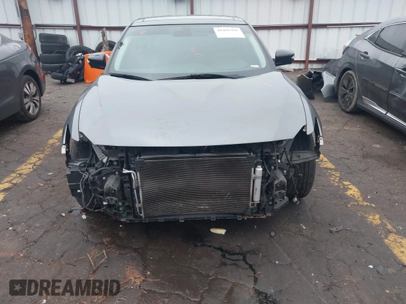 2018 Nissan Maxima S with VIN 1N4AA6AP7JC390262, listed as a IAAI auction lot 41490309 with 141,974 mi miles and . Bid and sale history available at DreamBid. Image 6.