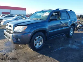 2007 Toyota 4Runner SR5 with VIN JTEBU14R870118007, listed as a IAAI auction lot 41380192 with 207,669 mi miles. Bid and sale history available at carsss.com. Image 18.