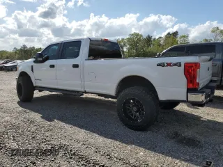 2017 Ford Super Duty F-250 SRW Lariat with VIN 1FT7W2BT2HEE85689, listed as a Copart auction lot 51426635 with 210,236 mi miles and Salvage Title. Bid and sale history available at carsss.com. Image 2.