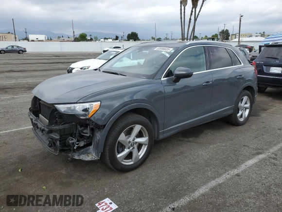 2020 Audi Q3 Premium z VIN WA1AECF38L1095702, wystawiony jako Copart lot #53888035 z przebiegiem 44 414 mil mil oraz Szkoda całkowita • Salvage title. Historia ofert i sprzedaży dostępna na DreamBid. Obrazek 1.