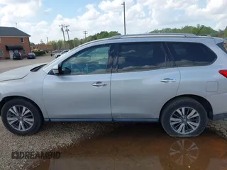 2017 Nissan Pathfinder SV with VIN 5N1DR2MN9HC664487, listed as a IAAI auction lot 41974800 with 1 mi miles. Bid and sale history available at carsss.com. Image 14.