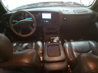 2003 Chevrolet Silverado 1500 LT with VIN 1GCEK19TX3E240733, listed as a Copart auction lot 42370915 with 0 mi miles and Clean Title. Bid and sale history available at carsss.com. Image 8.