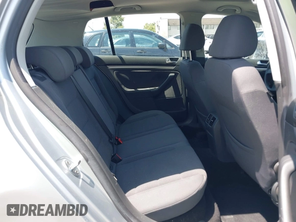 2007 Volkswagen Rabbit with VIN WVWDS71K07W243982, listed as a IAAI auction lot 42580094 with 73,374 mi miles and . Bid and sale history available at DreamBid. Image 8.