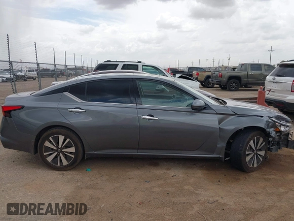 2019 Nissan Altima SV with VIN 1N4BL4DVXKC138455, listed as a IAAI auction lot 42402773 with 33,795 mi miles and . Bid and sale history available at DreamBid. Image 14.