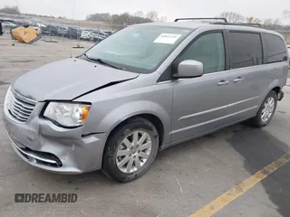 2014 Chrysler Town & Country Touring z VIN 2C4RC1BG1ER225443, wystawiony jako IAAI lot #42057326 z przebiegiem 142 997 mil mil oraz . Historia ofert i sprzedaży dostępna na DreamBid. Obrazek 17.