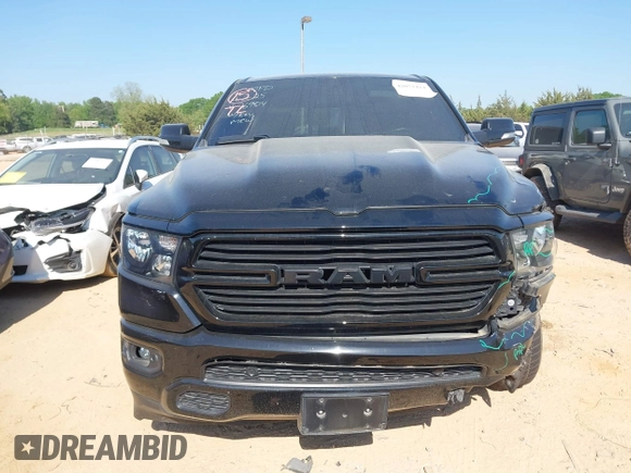 2021 Ram 1500 Big Horn z VIN 1C6RREFT1MN769814, wystawiony jako IAAI lot #42052424 z przebiegiem 71 958 mil mil oraz . Historia ofert i sprzedaży dostępna na DreamBid. Obrazek 12.