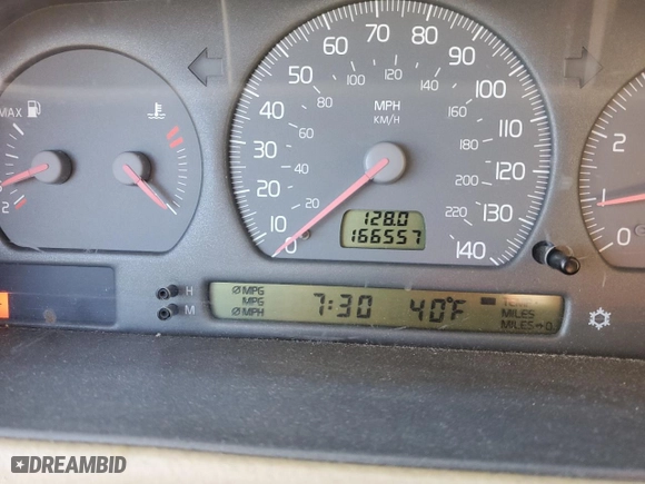 2004 Volvo C70 with VIN YV1NC63D74J050659, listed as a Copart auction lot 46085005 with 166,557 mi miles and Salvage Title. Bid and sale history available at carsss.com. Image 9.