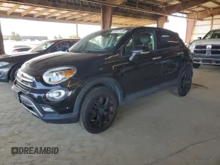 2016 FIAT 500X Trekking z VIN ZFBCFYCT6GP372012, wystawiony jako Copart lot #57417015 z przebiegiem 155 231 mil mil oraz Szkoda całkowita • Salvage title. Historia ofert i sprzedaży dostępna na DreamBid. Obrazek 1.