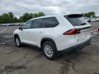 2024 Toyota Highlander XLE with VIN 5TDAAAB53RS064463, listed as a Copart auction lot 57293225 with 11,574 mi miles and Salvage title. Bid and sale history available at DreamBid. Image 2.