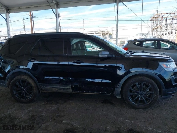 2019 Ford Explorer XLT with VIN 1FM5K7D8XKGA73214, listed as a IAAI auction lot 41881469 with 80,712 mi miles. Bid and sale history available at carsss.com. Image 13.