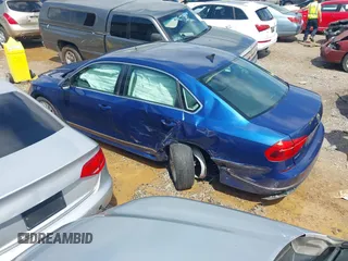 2016 Volkswagen Passat SE z VIN 1VWBT7A38GC009794, wystawiony jako IAAI lot #42246060 z przebiegiem 126 678 mil mil oraz . Historia ofert i sprzedaży dostępna na DreamBid. Obrazek 3.