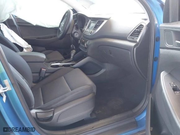 2017 Hyundai Tucson SE with VIN KM8J23A48HU423121, listed as a IAAI auction lot 41772059 with 72,082 mi miles. Bid and sale history available at carsss.com. Image 5.