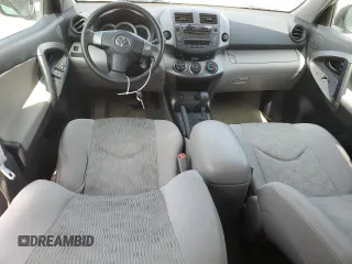 2010 Toyota RAV4 z VIN 2T3ZF4DV4AW052439, wystawiony jako Copart lot #62685155 z przebiegiem 93 851 mil mil oraz Szkoda całkowita • Salvage title. Historia ofert i sprzedaży dostępna na DreamBid. Obrazek 8.