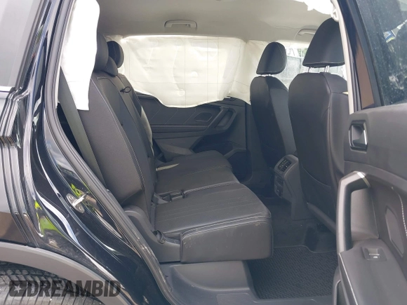 2023 Volkswagen Tiguan SE with VIN 3VV3B7AX4PM136264, listed as a IAAI auction lot 39724241 with 8,774 mi miles and . Bid and sale history available at DreamBid. Image 8.