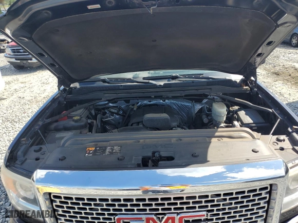 2015 GMC Sierra 2500HD Denali with VIN 1GT120EG3FF612025, listed as a Copart auction lot 67917764 with 162,780 mi miles and Salvage Title. Bid and sale history available at carsss.com. Image 11.