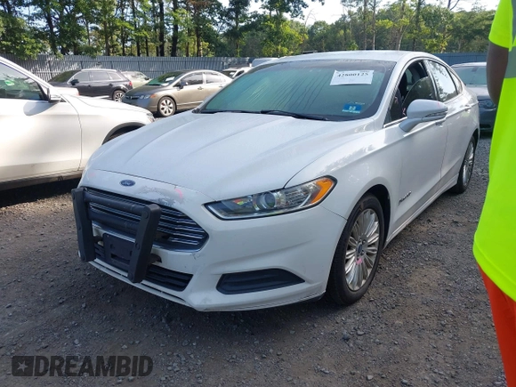 2013 Ford Fusion SE Hybrid with VIN 3FA6P0LUXDR349019, listed as a IAAI auction lot 42800125 with 143,089 mi miles and . Bid and sale history available at DreamBid. Image 2.