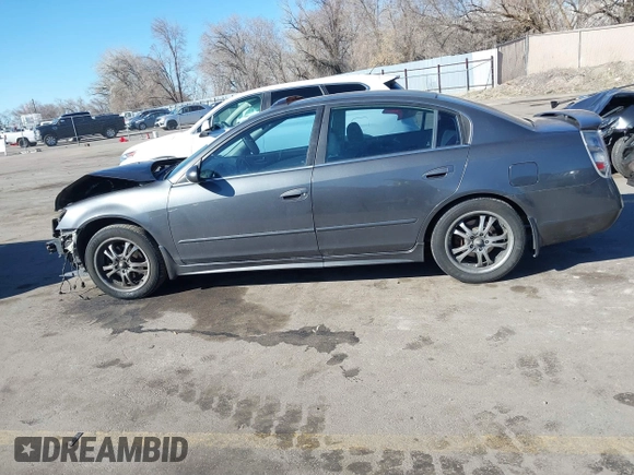 2006 Nissan Altima 3.5 SE with VIN 1N4BL11D46N301024, listed as a IAAI auction lot 41885365 with 206,539 mi miles. Bid and sale history available at carsss.com. Image 15.