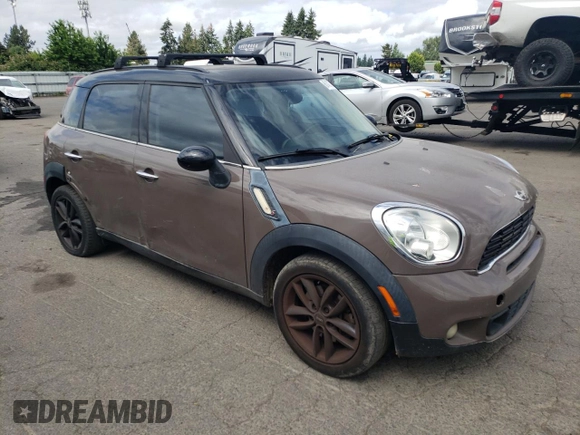 2012 MINI Countryman S with VIN WMWZC3C54CWL86055, listed as a Copart auction lot 61473745 with 117,351 mi miles and Clean title. Bid and sale history available at DreamBid. Image 4.