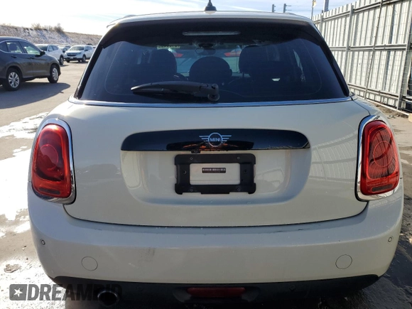 2019 MINI Hardtop 4 Door Cooper with VIN WMWXU1C57K2J01914, listed as a Copart auction lot 84330304 with 43,399 mi miles and Salvage Title. Bid and sale history available at DreamBid. Image 6.