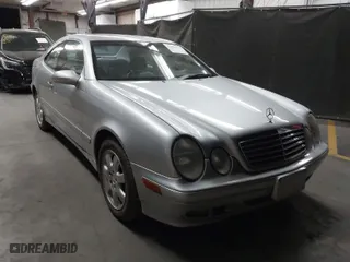 2001 Mercedes-Benz CLK-Class with VIN WDBLJ65GX1T091389, listed as a IAAI auction lot 42058375 with 215,750 mi miles. Bid and sale history available at carsss.com. Image 1.