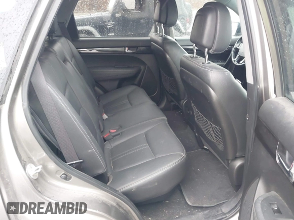 2011 Kia Sorento EX with VIN 5XYKU4A27BG028783, listed as a IAAI auction lot 41795310 with 256,109 mi miles. Bid and sale history available at carsss.com. Image 8.