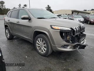 2017 Jeep Cherokee Overland z VIN 1C4PJMJS7HW525455, wystawiony jako Copart lot #84473674 z przebiegiem 83 498 mil mil oraz Szkoda całkowita • Salvage title. Historia ofert i sprzedaży dostępna na DreamBid. Obrazek 4.