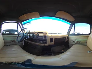 1988 Dodge D/W 100 z VIN 1B7FD04XXJS678038, wystawiony jako Copart lot #84737964 z przebiegiem 19 276 mil mil oraz Szkoda całkowita • Salvage title. Historia ofert i sprzedaży dostępna na DreamBid. Obrazek 13.