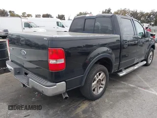 2005 Ford F-150 XLT z VIN 1FTPW12525KF02452, wystawiony jako IAAI lot #42050781 z przebiegiem 146 576 mil mil oraz . Historia ofert i sprzedaży dostępna na DreamBid. Obrazek 4.