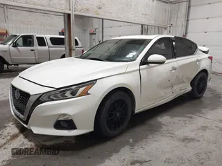 2019 Nissan Altima 2.5 Platinum with VIN 1N4BL4FW7KN304666, listed as a IAAI auction lot 41255237 with 36,863 mi miles. Bid and sale history available at carsss.com. Image 17.