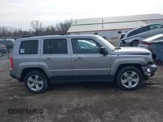 2016 Jeep Patriot Latitude с VIN 1C4NJPFB0GD543677, выставлен на аукционе IAAI как лот 41558393 с пробегом 101 932 миль миль и . История ставок и продаж доступна на DreamBid. Изображение 13.