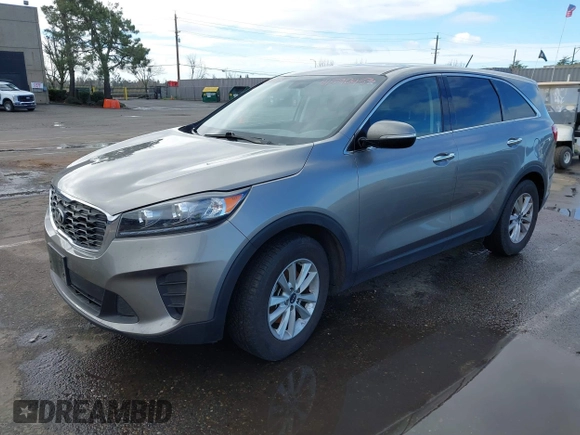 2019 Kia Sorento S V6 with VIN 5XYPG4A52KG469230, listed as a IAAI auction lot 41590453 with 136,602 mi miles. Bid and sale history available at carsss.com. Image 2.