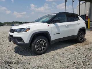 2025 Jeep Compass Trailhawk with VIN 3C4NJDDN6ST522993, listed as a Copart auction lot 62608575 with 9,714 mi miles and Clean title. Bid and sale history available at DreamBid. Image 1.