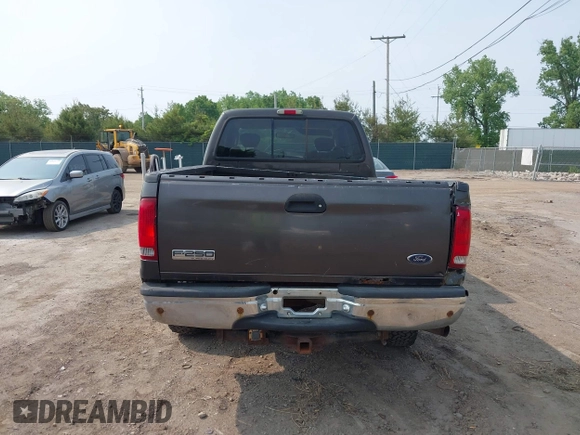2005 Ford F-250 XL с VIN 1FTSX215X5EC32450, выставлен на аукционе IAAI как лот 42405822 с пробегом Не указан миль и . История ставок и продаж доступна на DreamBid. Изображение 16.